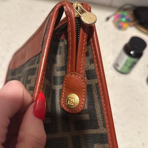 Vintage Fendi Zucca leather and canvas Monogram Brown and Black makeup case - Picture 5 of 9